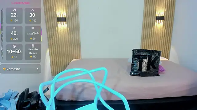Stripchat cam girl LaylaEmber