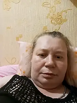 Stripchat cam girl KiraStanton