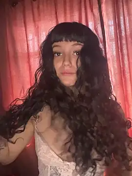 Stripchat cam girl XBODTRIIPX