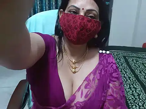 Stripchat cam girl Bindu-222