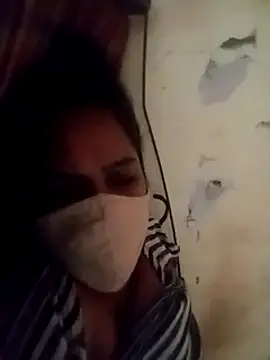 Stripchat cam girl nauthiya_bell