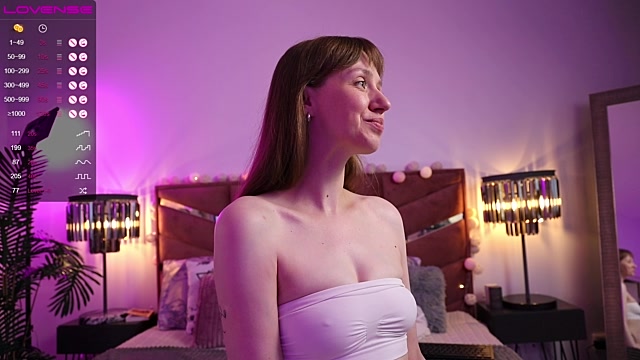 Stripchat cam girl Charming_Beauties