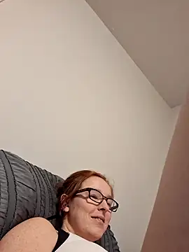 Stripchat cam girl redremmi