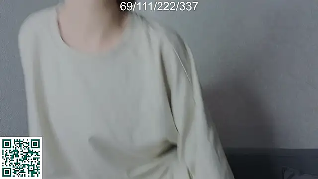 Stripchat cam girl bertamimi