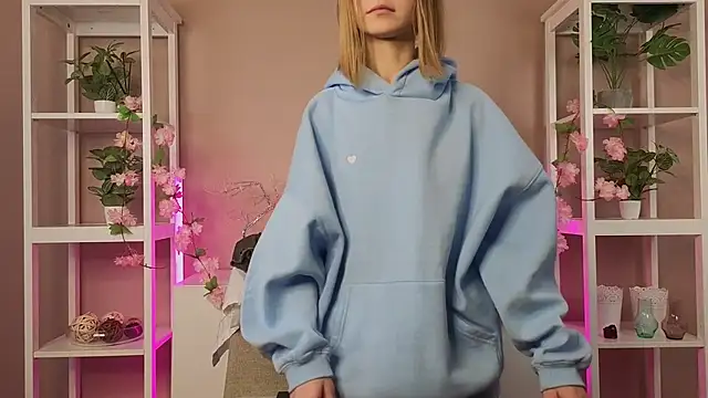 Stripchat cam girl EssieVogel