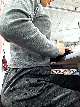 Stripchat cam girl irina_hana