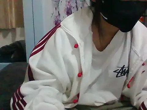 Stripchat cam girl Mainay0033