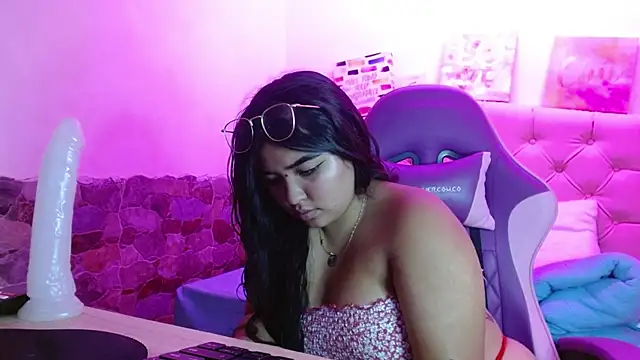 Stripchat cam girl Mariam_lov