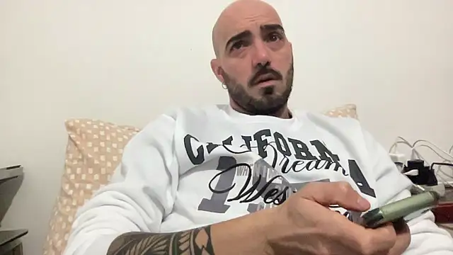 Stripchat cam girl alessandromori91