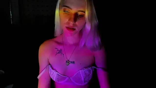 Stripchat cam girl YourSunnyBabyy