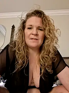 Stripchat cam girl less-is-moore