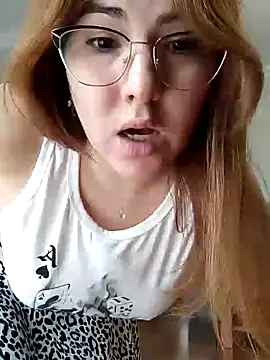 Stripchat cam girl mady_gigi