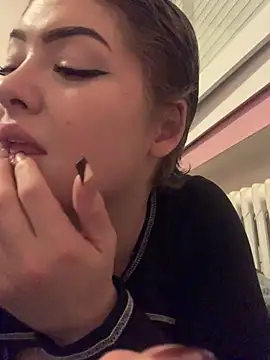 Stripchat cam girl laSudistee