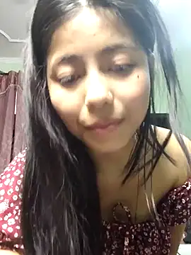 Stripchat cam girl roshni_3562