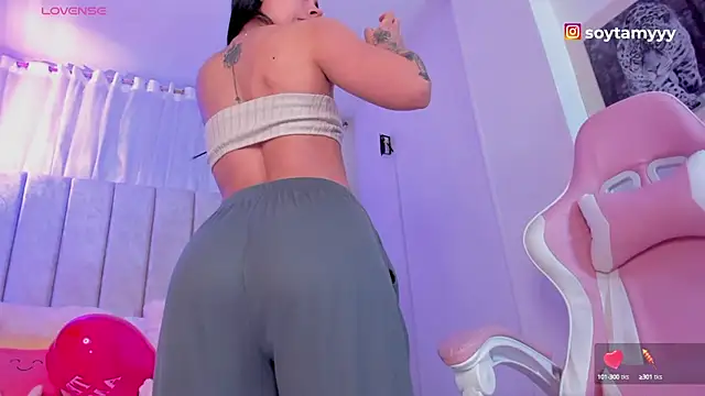 Stripchat cam girl tamy_xoo