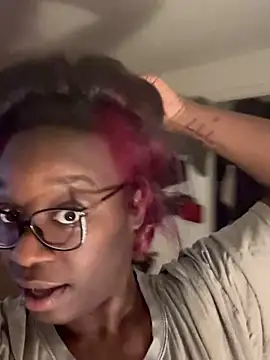 Stripchat cam girl CreamedUpCutie