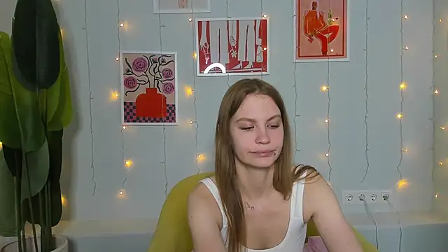 Stripchat cam girl cutiewithglasses