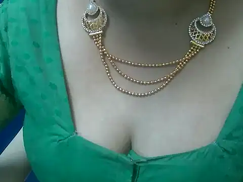 Stripchat cam girl TamilSexyrani