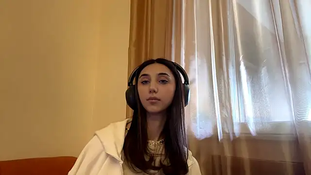 Stripchat cam girl LinaMour