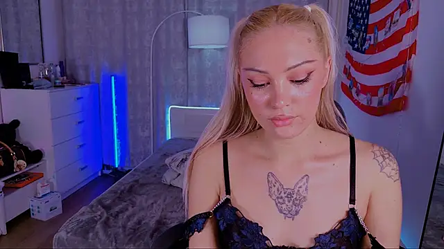 Stripchat cam girl LeksaCandy