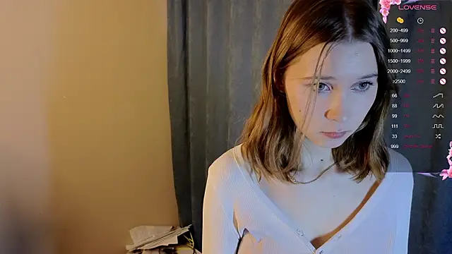Stripchat cam girl vickky_shy