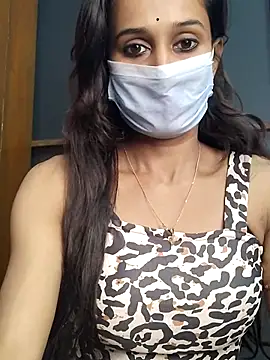 Stripchat cam girl Saharaa