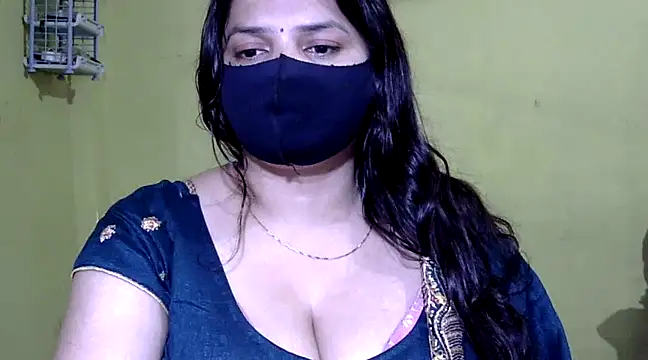 Stripchat cam girl dolly_cutie