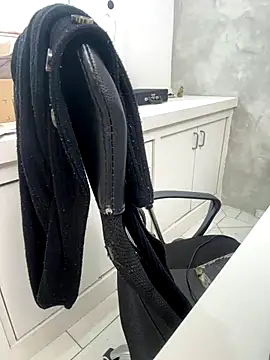 Stripchat cam girl midurant