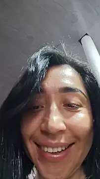 Stripchat cam girl Elowyn