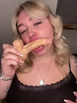 Stripchat cam girl TwoWayT_xx
