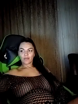 Stripchat cam girl Mea-Harpe