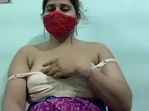 Stripchat cam girl nyraa1