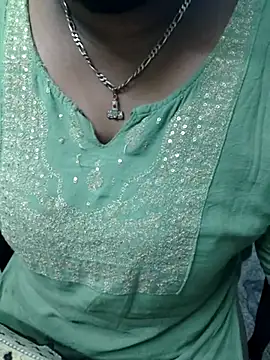 Stripchat cam girl Saritha-p