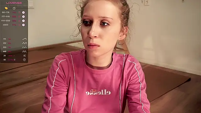 Stripchat cam girl ElviaCage