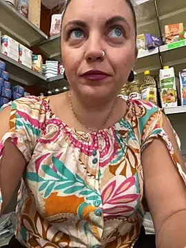 Stripchat cam girl DeboraGaia