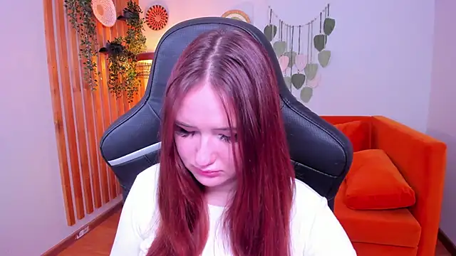 Stripchat cam girl MiraEvansi