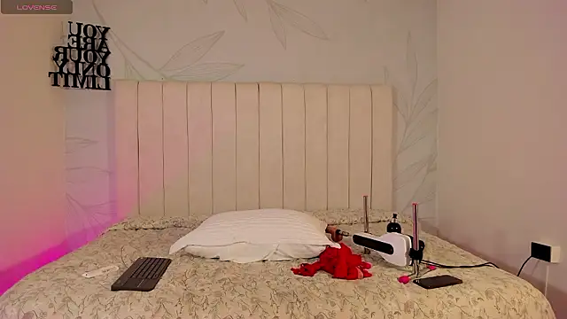 Stripchat cam girl AuroraStorm_