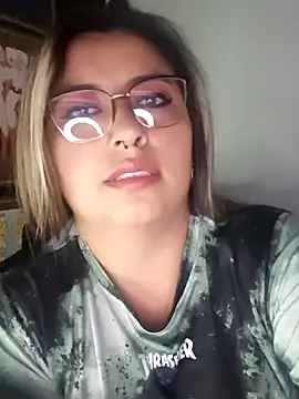 Stripchat cam girl Chloee_swan