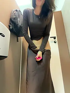 Stripchat cam girl -MiaSweet-