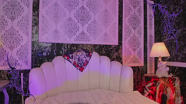 Stripchat cam girl SadicRubberDoll