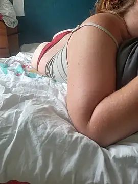 Stripchat cam girl petitoiseau67