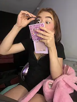 Stripchat cam girl Mis-Emma