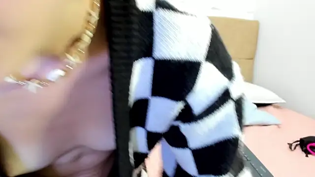 Stripchat cam girl ValeryBusch