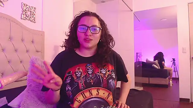 Stripchat cam girl Rheychel