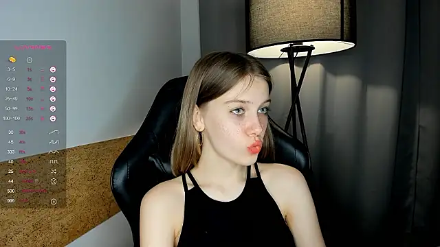 Stripchat cam girl AnnHinesf