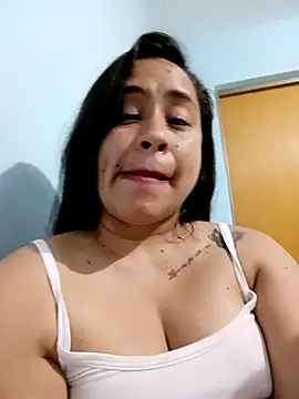 Stripchat cam girl kamila_lovee