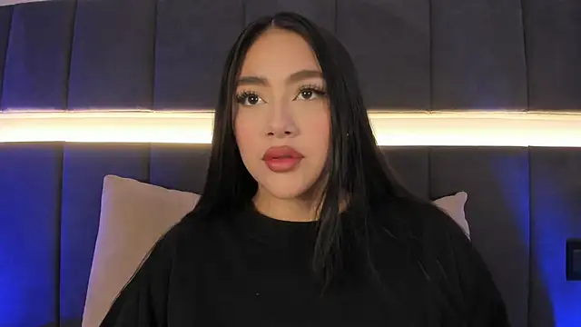 Stripchat cam girl nicolle_pierce