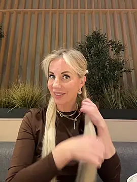 Stripchat cam girl LisaMurr