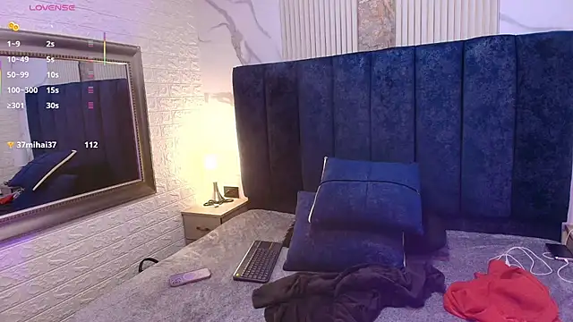 Stripchat cam girl Emilycooper7