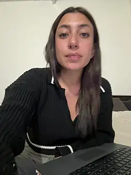 Stripchat cam girl AliceS_